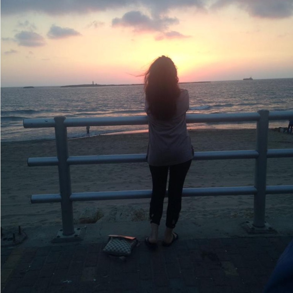 Meet your Posher, Yasmine